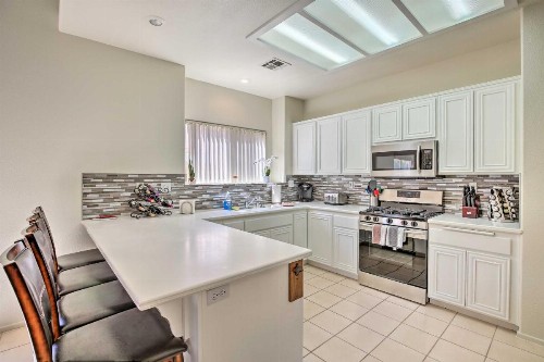 La Quinta Home w/Pvt. Pool - 6 Mi to Polo Grounds! - image 7