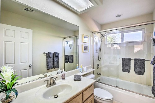 La Quinta Home w/Pvt. Pool - 6 Mi to Polo Grounds! - image 9