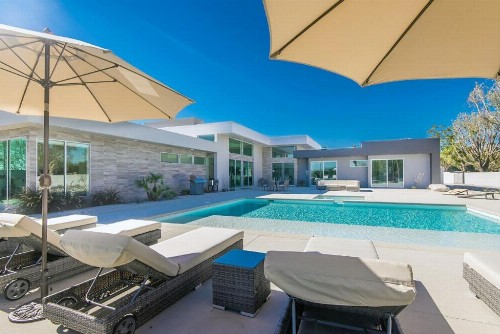 Villa Coure - A Luxury Villa w/ Pool - image 6