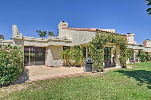 La Quinta Resort Escape with Golf Course Views! - image 2
