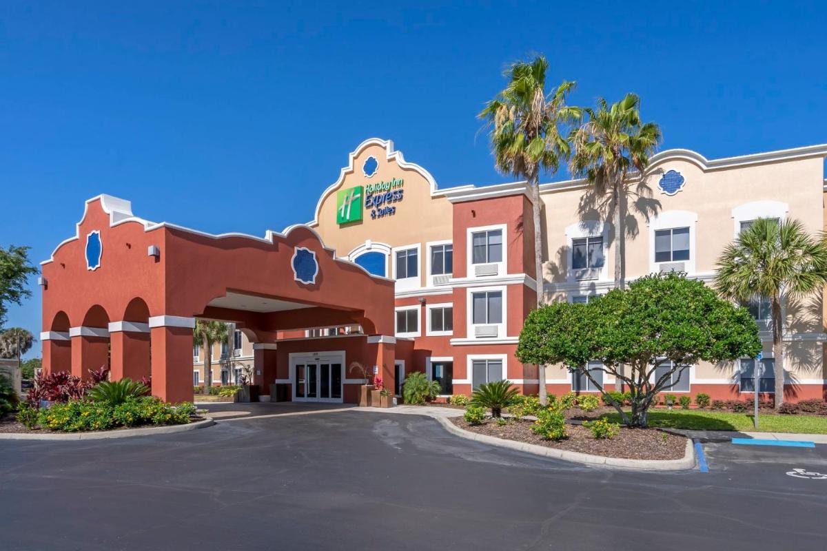 Holiday Inn Express Hotel & Suites - The Villages an IHG Hotel - main image