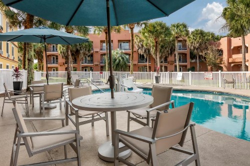 Holiday Inn Express Hotel & Suites - The Villages an IHG Hotel - image 3