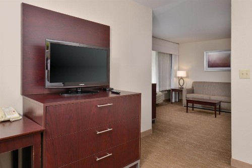 Holiday Inn Express Hotel & Suites Lafayette an IHG Hotel - image 35