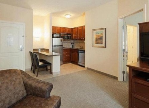 Staybridge Suites Lafayette-Airport an IHG Hotel - image 2