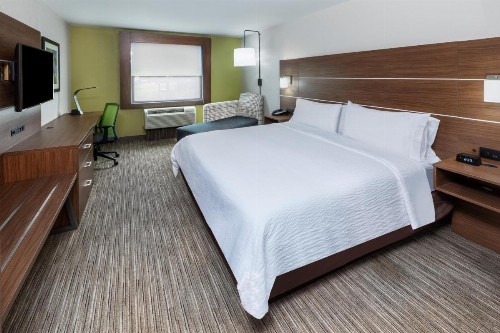 Holiday Inn Express Hotel & Suites Lafayette South an IHG Hotel - image 2