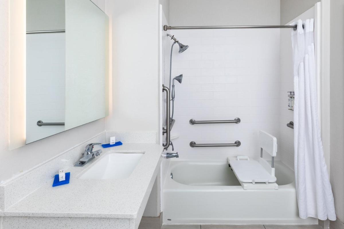 Holiday Inn Express Hotel & Suites Lafayette South an IHG Hotel - image 7