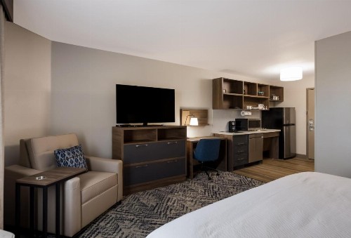 Candlewood Suites Lafayette an IHG Hotel - image 21