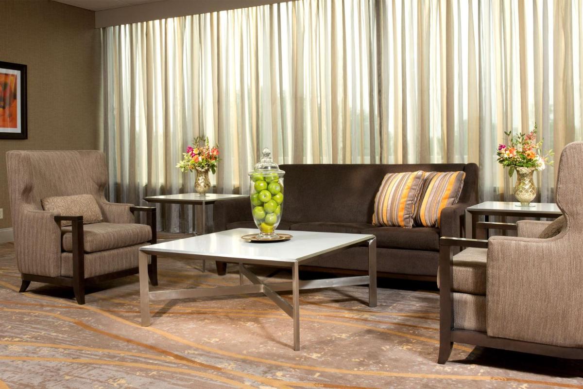 DoubleTree by Hilton Lafayette - image 2
