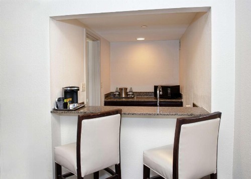 DoubleTree by Hilton Lafayette - image 25