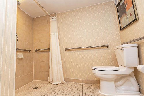 DoubleTree by Hilton Lafayette - image 34