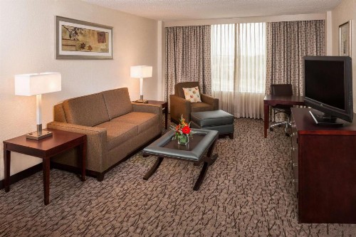 DoubleTree by Hilton Lafayette - image 41