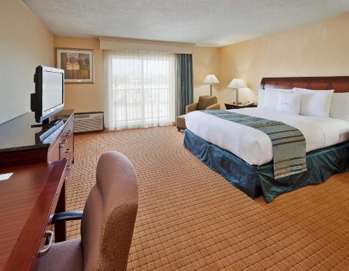 DoubleTree by Hilton Lafayette - image 42