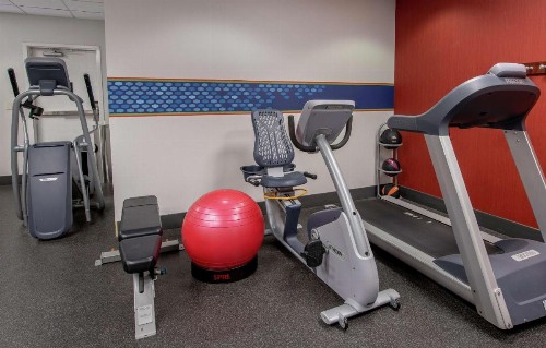 Hampton Inn and Suites Lafayette - image 8