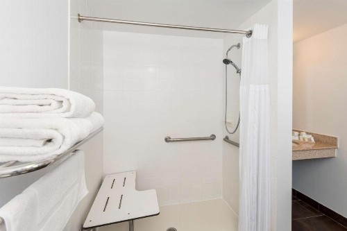 Hilton Garden Inn Lafayette/Cajundome - image 21