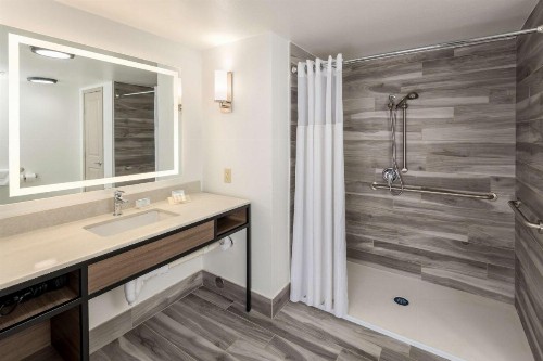 Hilton Garden Inn Lafayette/Cajundome - image 28
