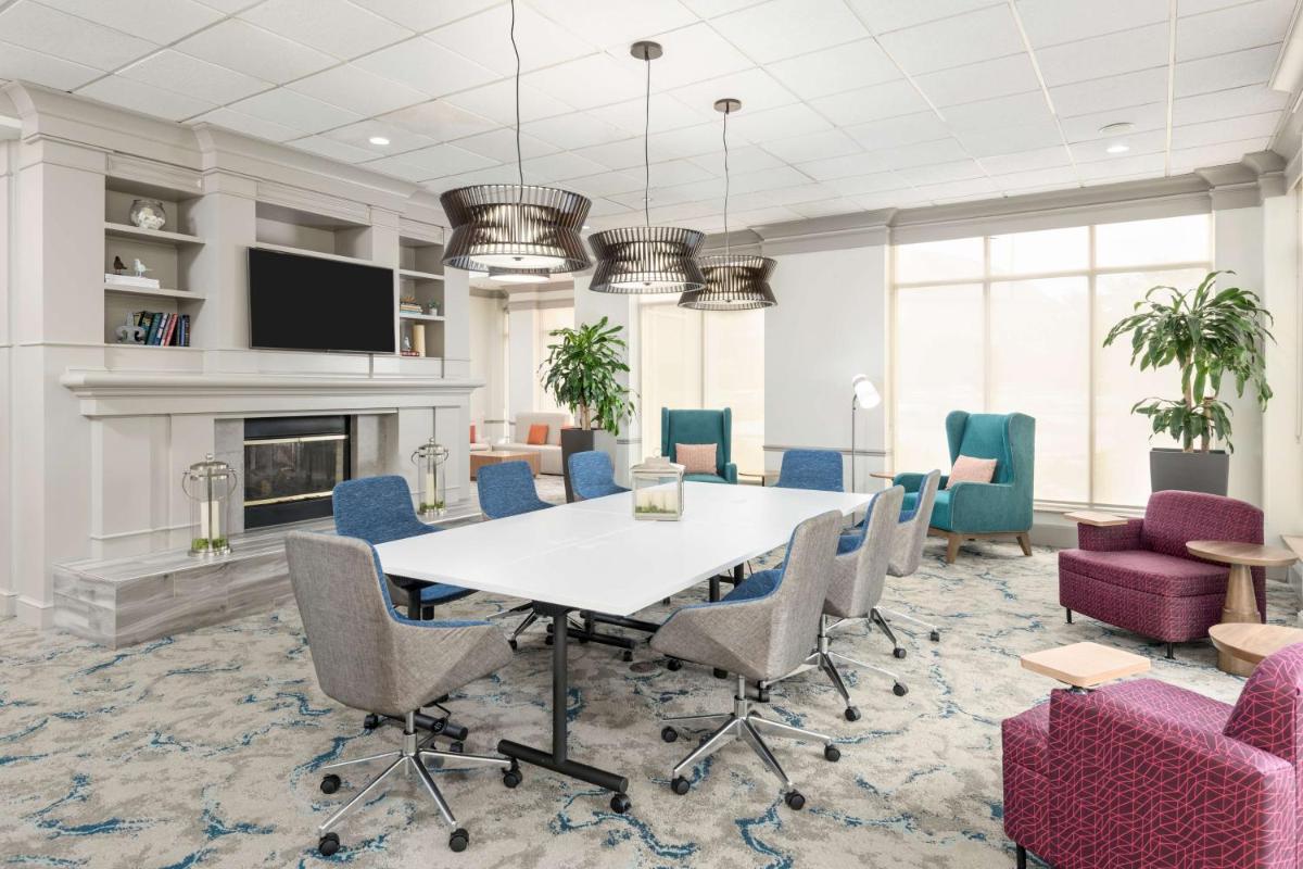Hilton Garden Inn Lafayette/Cajundome - image 3