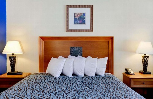 Days Inn by Wyndham Lafayette Near Lafayette Airport - image 12