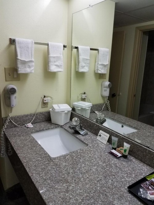 Discovery Inn Lafayette - image 5