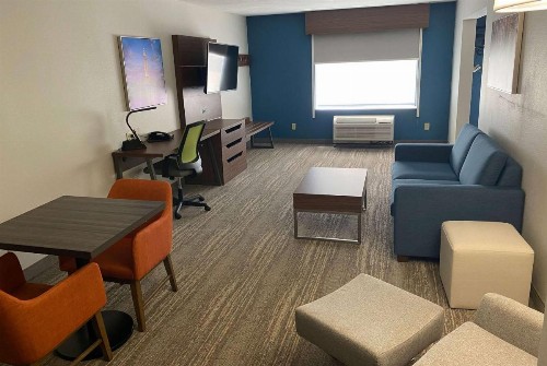 Wingate by Wyndham Lafayette Airport - image 18