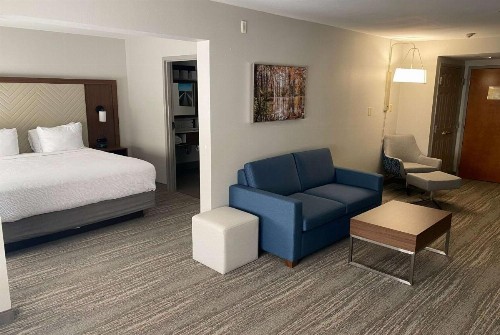 Wingate by Wyndham Lafayette Airport - image 19