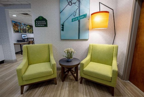 Wingate by Wyndham Lafayette Airport - image 5