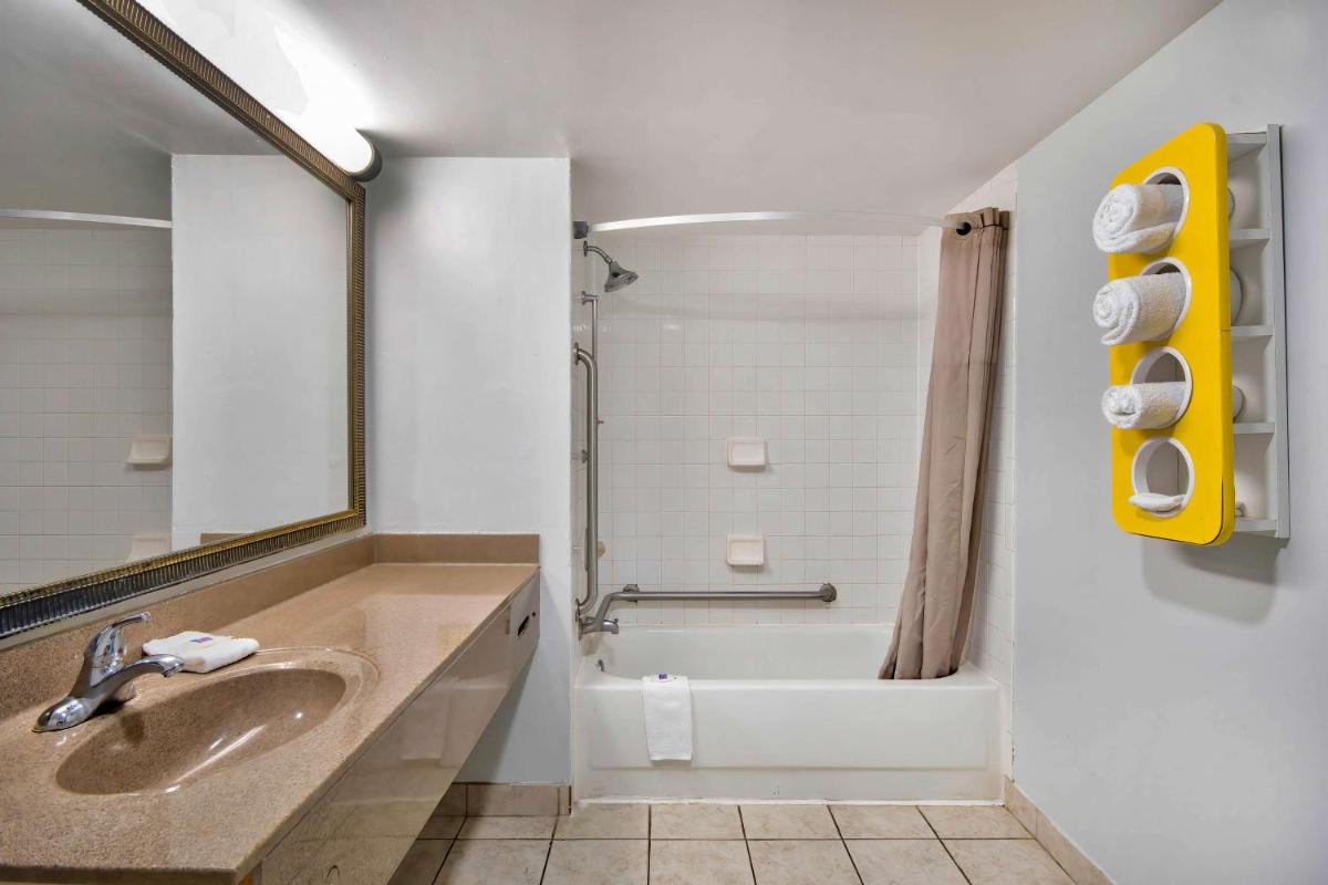 Motel 6-Lafayette LA - image 6