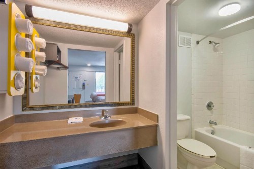 Motel 6-Lafayette LA - image 7