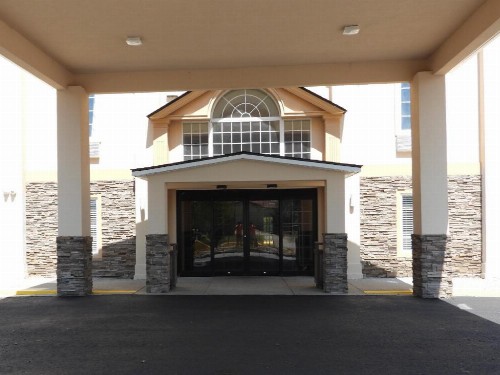 Baymont by Wyndham Lafayette Airport - image 12