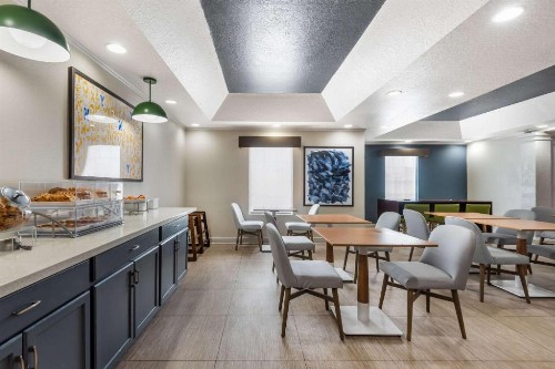 Baymont by Wyndham Lafayette Airport - image 8