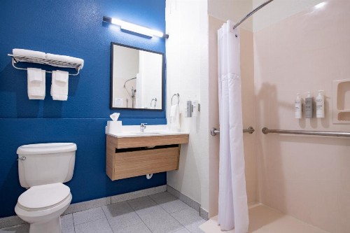 Clarion Pointe Lafayette - image 14