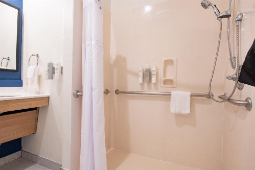 Clarion Pointe Lafayette - image 15