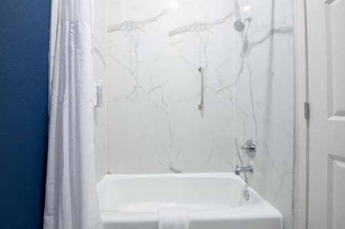 Clarion Pointe Lafayette - image 21