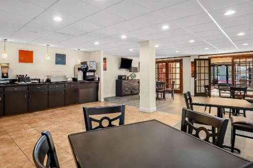 Quality Inn & Suites Lafayette - image 2