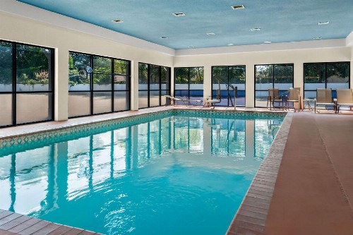 Quality Inn & Suites Lafayette - image 3