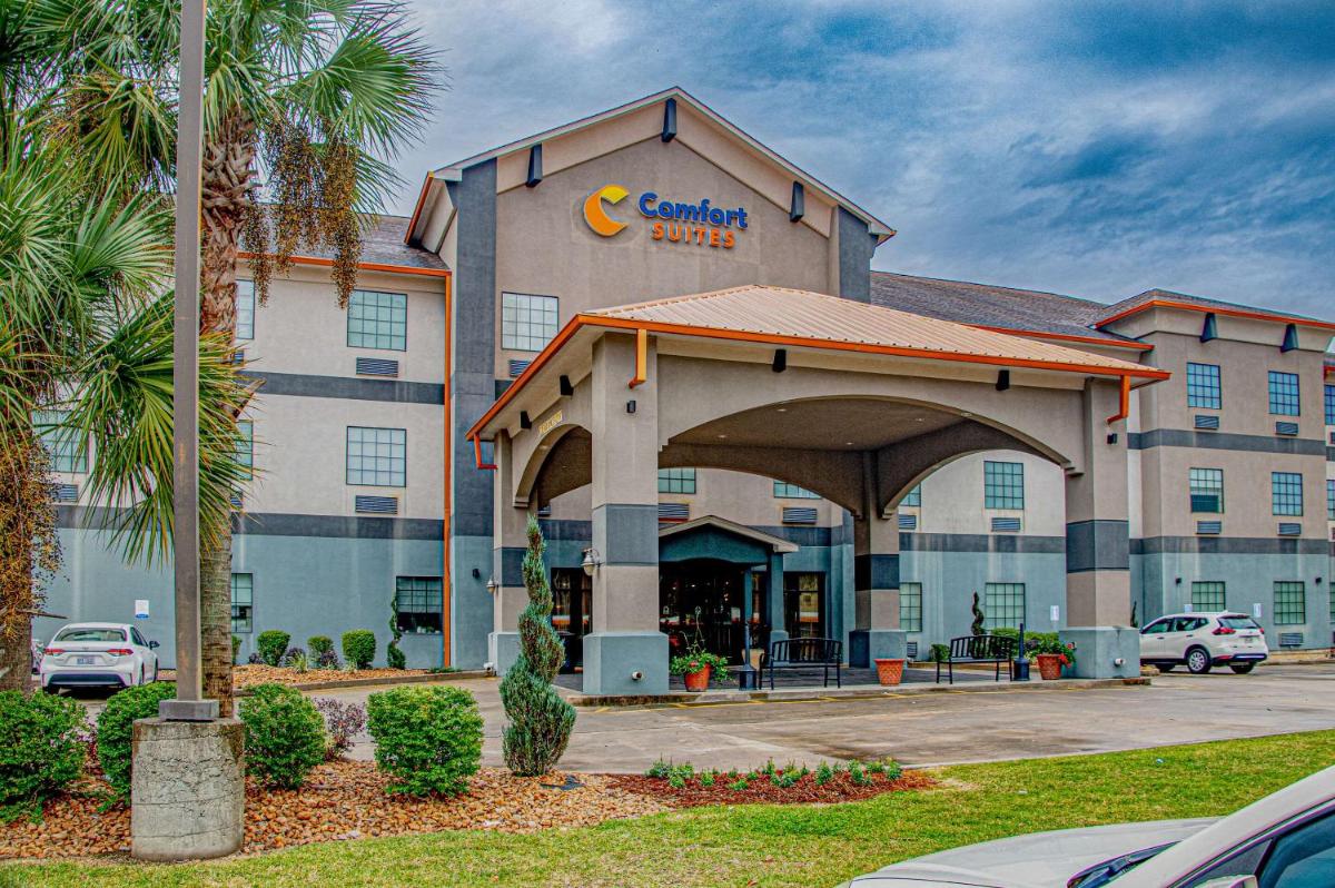 Comfort Suites Oil Center - main image