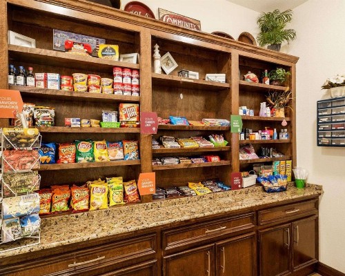 Comfort Suites Oil Center - image 16
