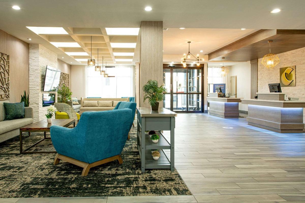 Comfort Suites Oil Center - image 3