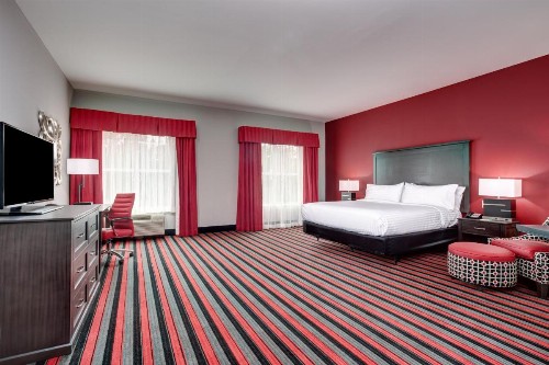 Holiday Inn Lafayette North an IHG Hotel - image 29