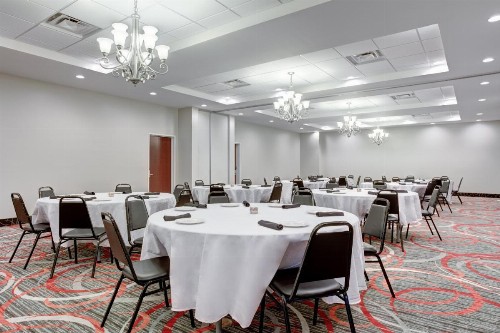 Holiday Inn Lafayette North an IHG Hotel - image 37