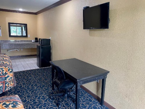 Economy Inn Carencro - image 11