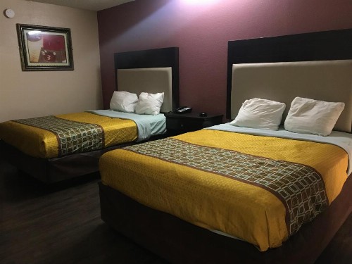 Express Inn - image 14