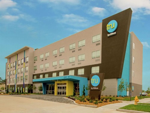 Tru by Hilton Lafayette River Ranch - image 1