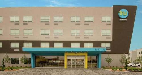 Tru by Hilton Lafayette River Ranch - image 10