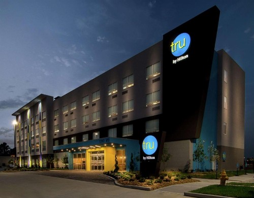 Tru by Hilton Lafayette River Ranch - image 15
