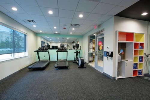 Tru by Hilton Lafayette River Ranch - image 40