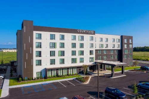 Courtyard by Marriott Lafayette South - image 1