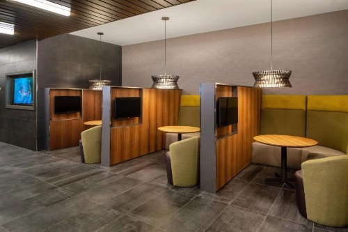 Courtyard by Marriott Lafayette South - image 2