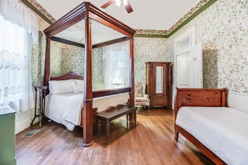 T'Frere's Bed & Breakfast - image 13