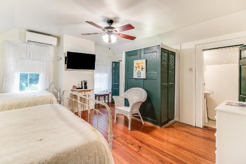 T'Frere's Bed & Breakfast - image 25