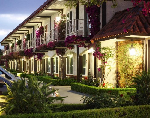 Laguna Hills Lodge-Irvine Spectrum - image 13